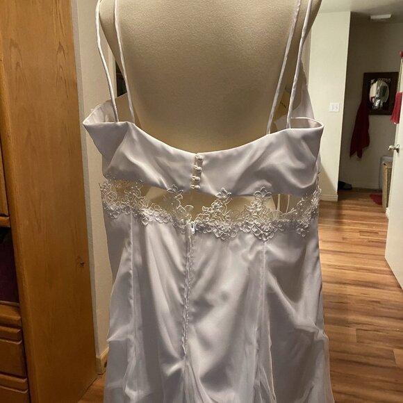 #25) Wedding Gown: Pearl Keep - Picture 10 of 10